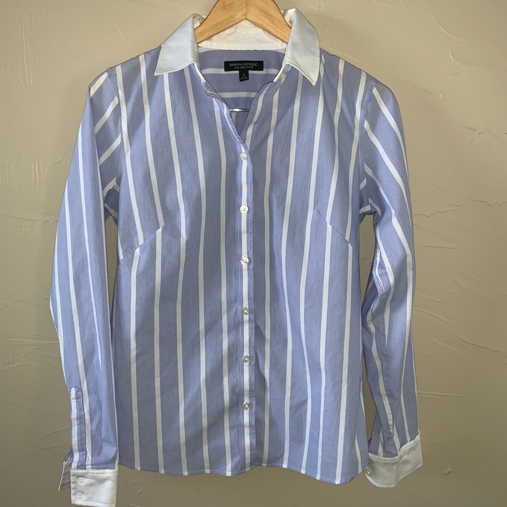 Banana Republic non-iron fitted top